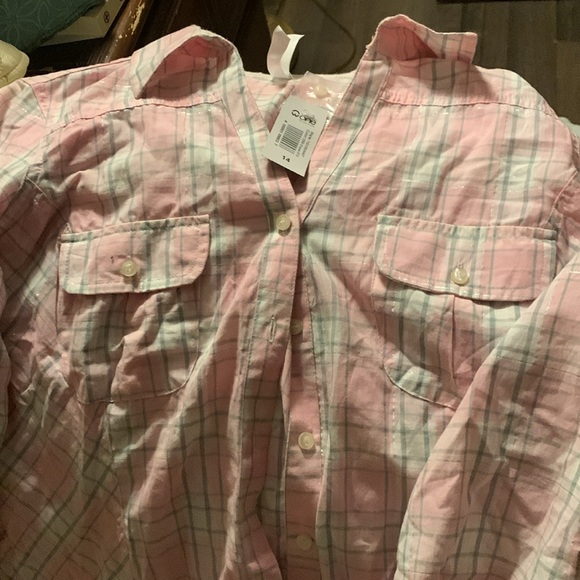 Cute pink striped button up top - Picture 2 of 6